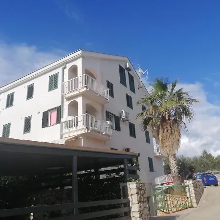 Apartment Apartman Ella Hvar Town